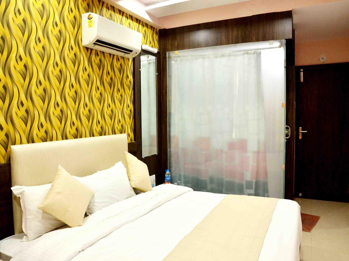 Oyo 2403 Hotel Aamantran Avenue Ujjain Exterior photo
